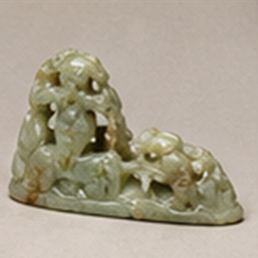 旧藏白玉龙纹璧 · 收藏佳品